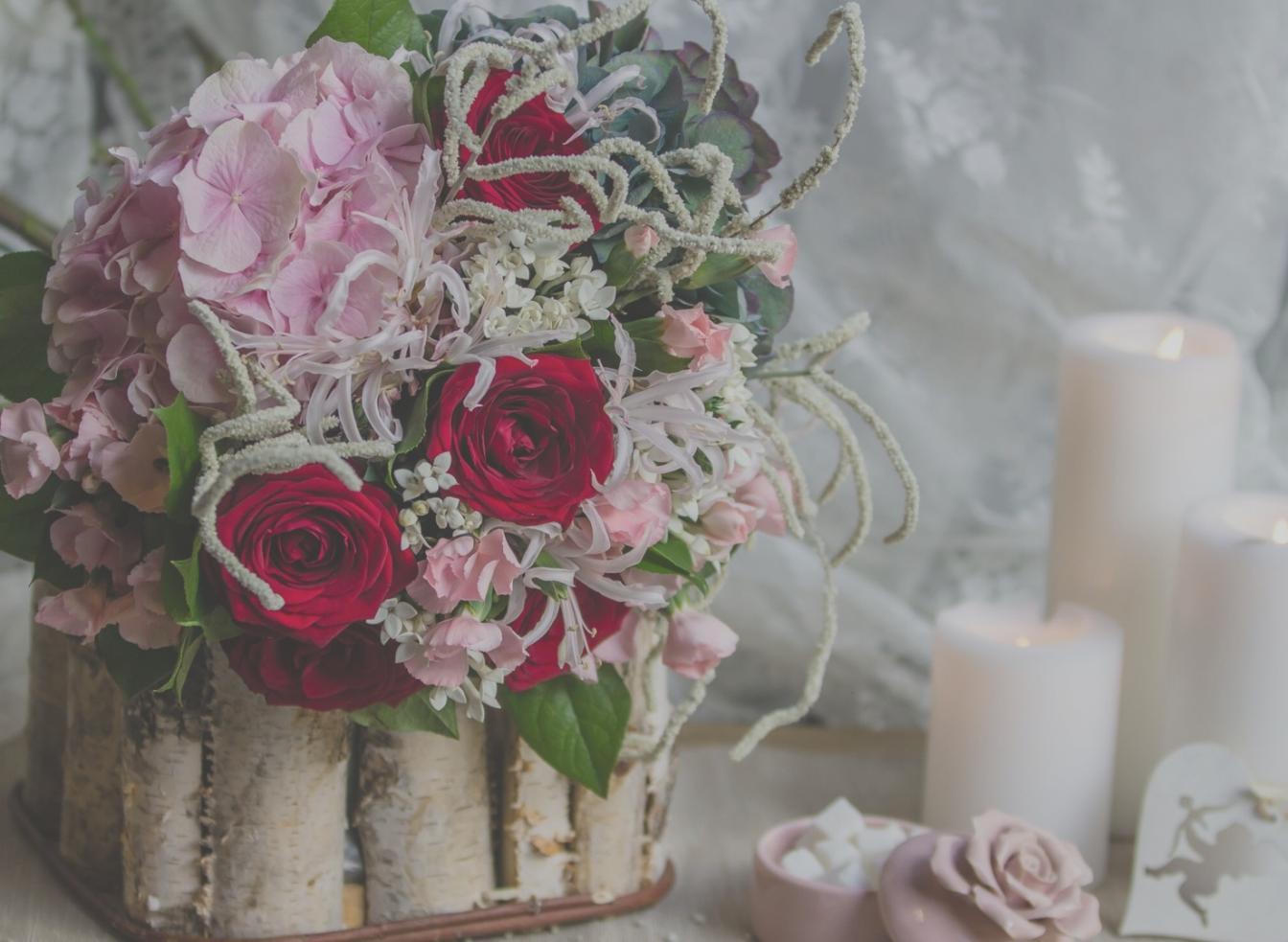 Элегантный банкетный зал с классическим интерьером для торжественных событий