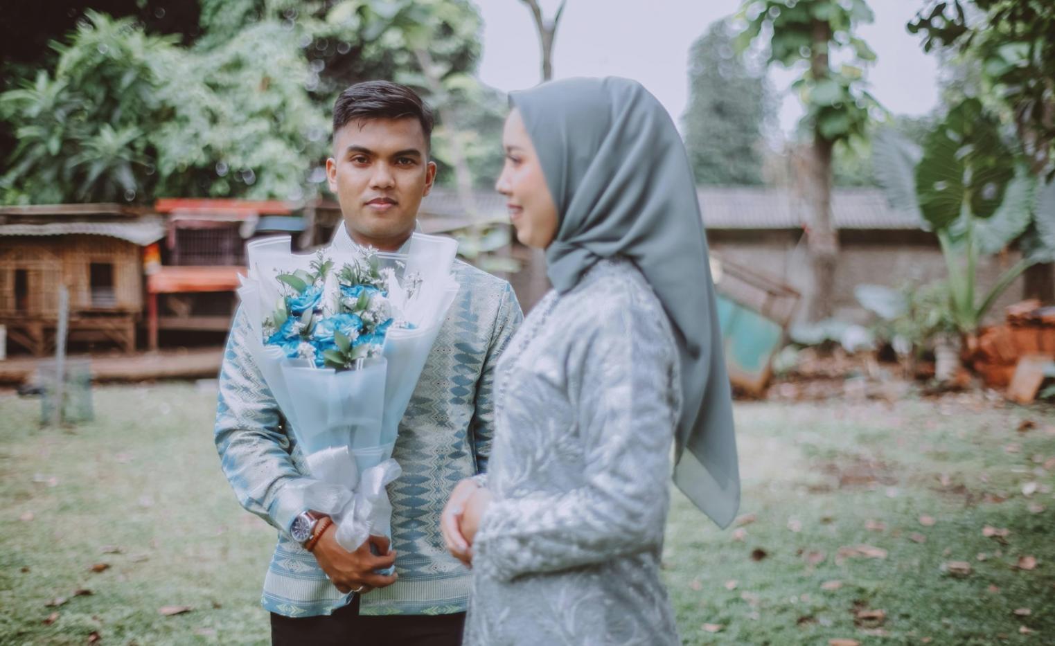 Современное офисное пространство с прозрачными стеклянными стенами